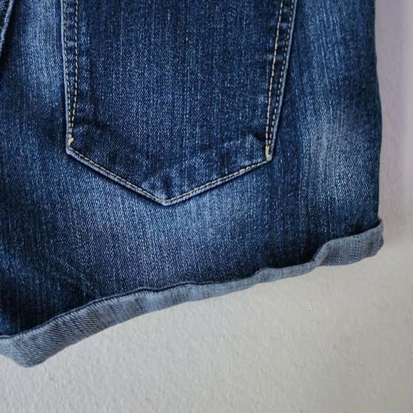 PARIS BLUES Blue Denim Jean Shorts Faded Midwash Blue Jeans Cuffed Hem Size 3 - Picture 14 of 17